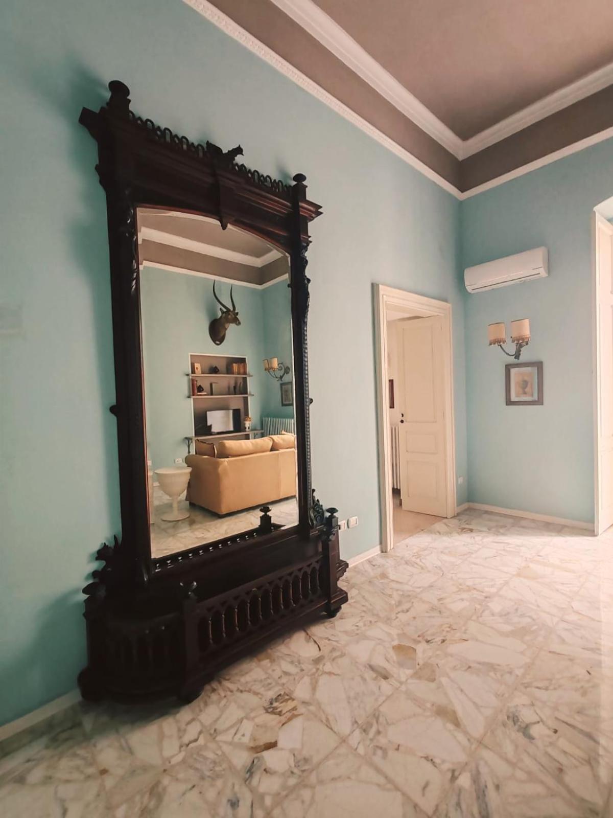 Palazzo Romanelli B&B Trani Extérieur photo